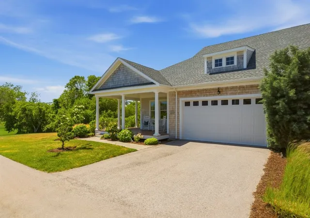 Homes for sale in Portsmouth, RI | 194 Rebels Wy, Portsmouth, RI 02871 | MLS# 1414957