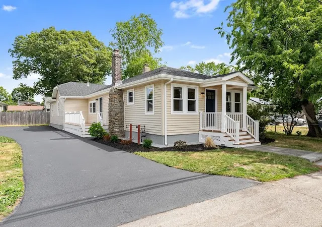 Homes for sale in Barrington, RI | 210 Promenade St, Barrington, RI 02806 | MLS# 1415944