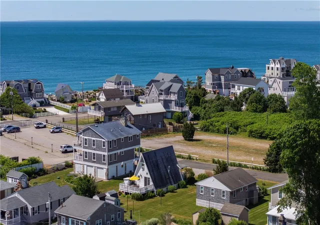 Homes for sale in Westerly, RI | 11 Collins Ave, Westerly, RI 02891 | MLS# 1415374