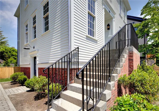3rd image of 75 Bridge St, Newport, RI 02840 | MLS# 1415919