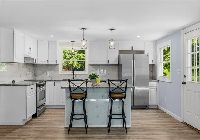 5th image of 380 Brayton Rd, Tiverton, RI 02878 | MLS# 1415889