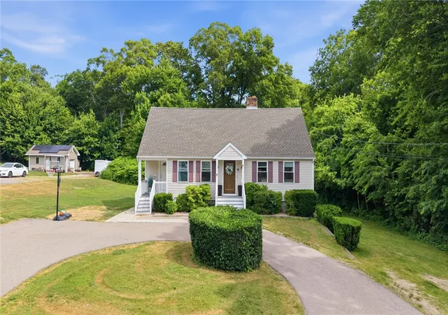 Homes for sale in Westerly, RI | 14 Branberry Dr, Westerly, RI 02891 | MLS# 1416008