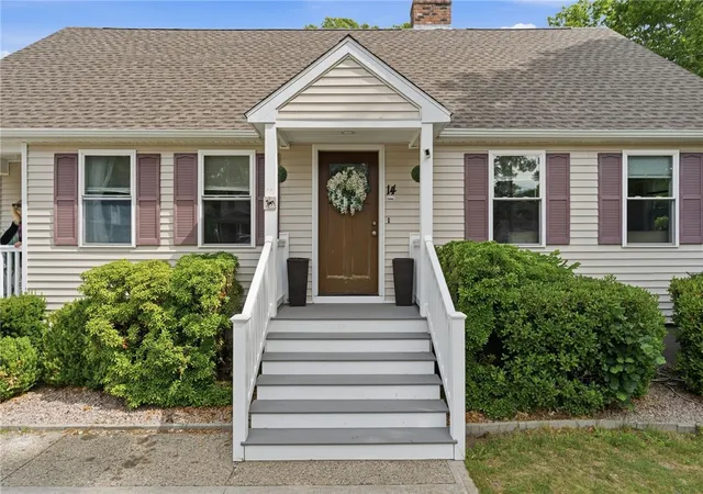Homes for sale in Westerly, RI | 14 Branberry Dr, Westerly, RI 02891 | MLS# 1416008