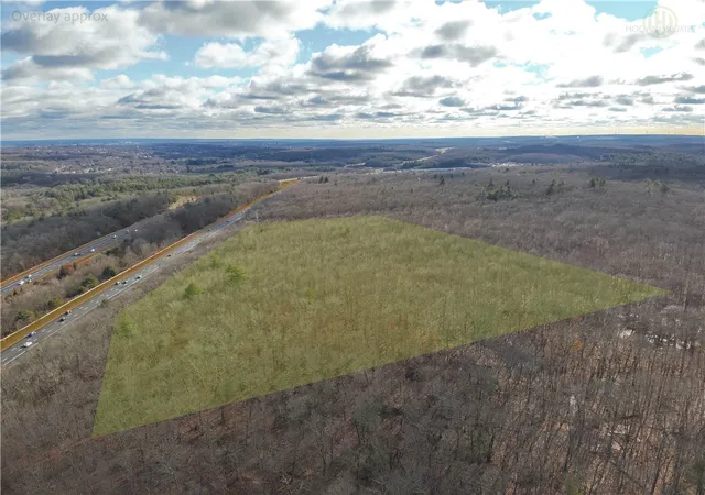 Homes for sale in Smithfield, RI | 95 Wolf Hill Rd, Smithfield, RI 02917 | MLS# 1416035
