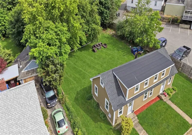 3rd image of 65 New London Ave, Warwick, RI 02886 | MLS# 1415901