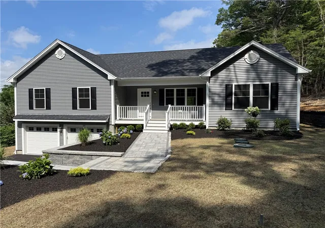 Homes for sale in Coventry, RI | 50 Hope Furnace Rd, Coventry, RI 02816 | MLS# 1416045