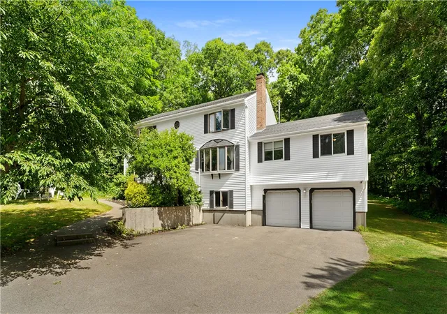 Homes for sale in Cumberland, RI | 185 Scott Rd, Cumberland, RI 02864 | MLS# 1415865