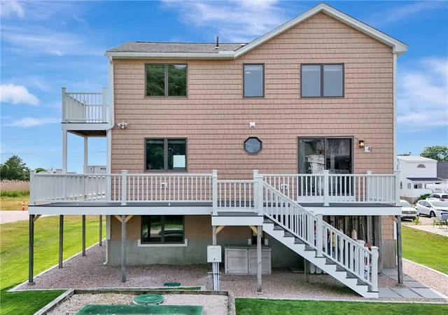 Homes for sale in Westerly, RI | 17 Lawton Ave, Westerly, RI 02891 | MLS# 1415557