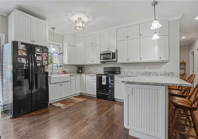 Homes for sale in Burrillville, RI | 585 East Ave, Burrillville, RI 02830 | MLS# 1415274