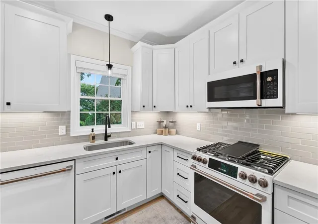 4th image of 10 Abigale Ct, Coventry, RI 02816 | MLS# 1416107