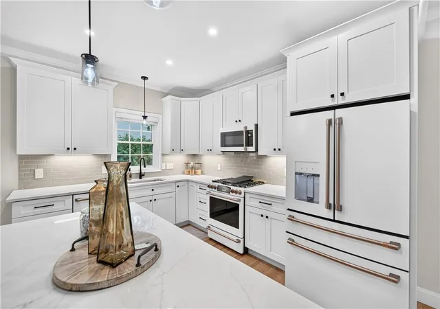 5th image of 10 Abigale Ct, Coventry, RI 02816 | MLS# 1416107