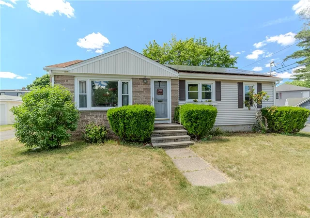 Homes for sale in East Providence, RI | 39 Fairview Ave, East Providence, RI 02914 | MLS# 1414579