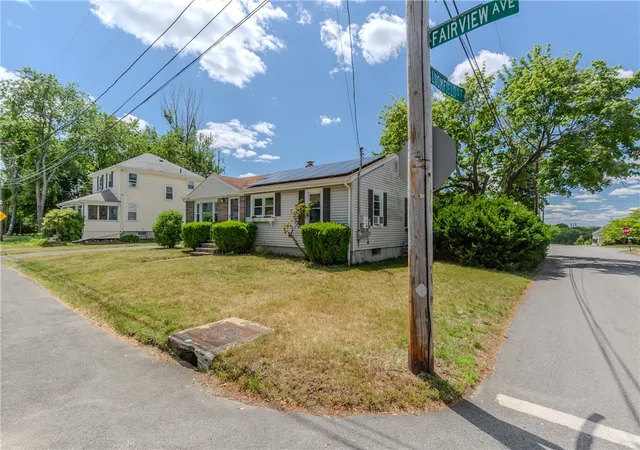 Homes for sale in East Providence, RI | 39 Fairview Ave, East Providence, RI 02914 | MLS# 1414579