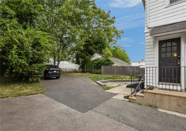 20th image of 144 Dante St, Providence, RI 02908 | MLS# 1416117