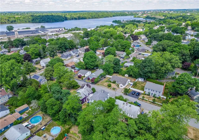 50th image of 14 Garfield Ave, East Providence, RI 02916 | MLS# 1416012