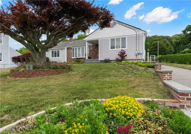 Homes for sale in Bristol, RI | 6 Varnum Ave, Bristol, RI 02809 | MLS# 1415770