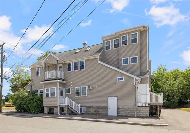 1st image of 2799 Pawtucket Ave, East Providence, RI 02914 | MLS# 1415609