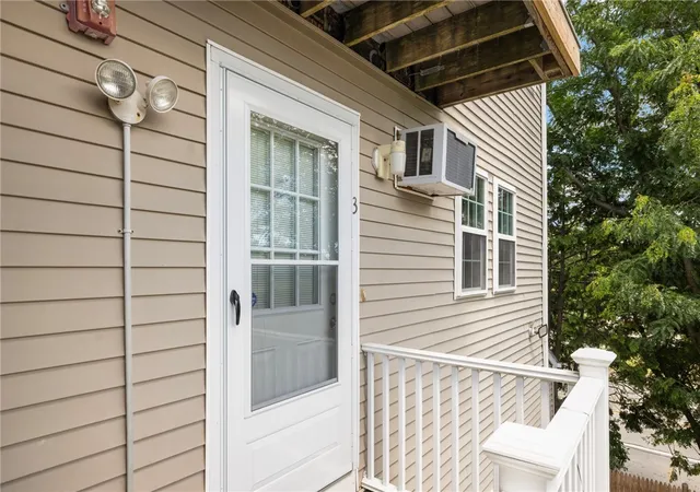 2nd image of 2799 Pawtucket Ave, East Providence, RI 02914 | MLS# 1415609