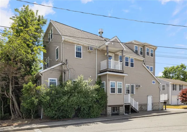 36th image of 2799 Pawtucket Ave, East Providence, RI 02914 | MLS# 1415609