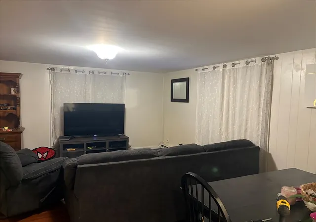 4th image of 644 Elm St, Woonsocket, RI 02895 | MLS# 1414772