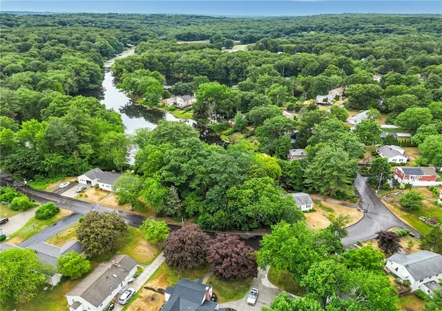 Homes for sale in Smithfield, RI | 53 Deer Run Trl, Smithfield, RI 02917 | MLS# 1416143