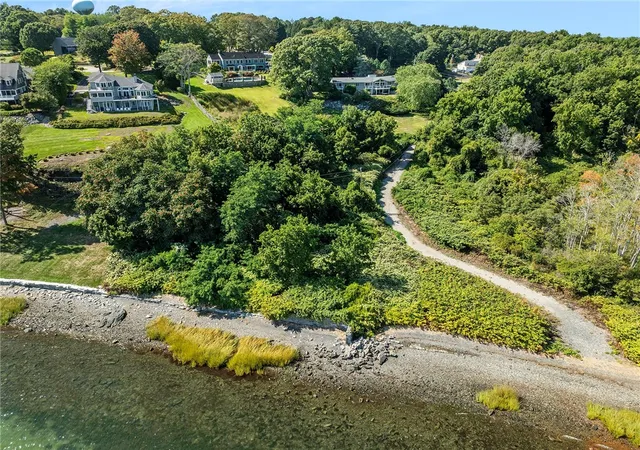 3rd image of 140 Aldrich Ave, Warwick, RI 02889 | MLS# 1397293