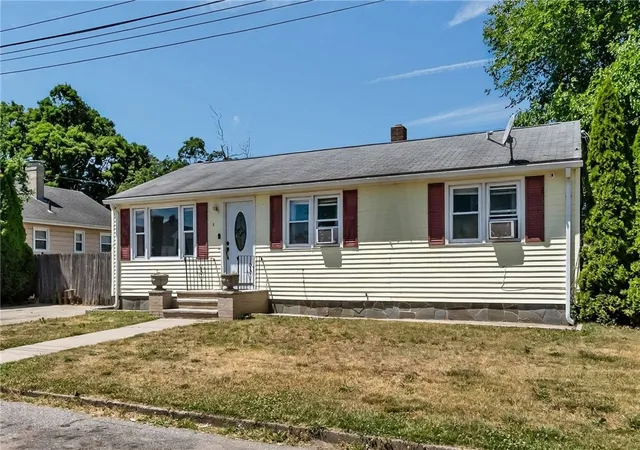 Homes for sale in Cranston, RI | 5 Gail Ave, Cranston, RI 02905 | MLS# 1416188