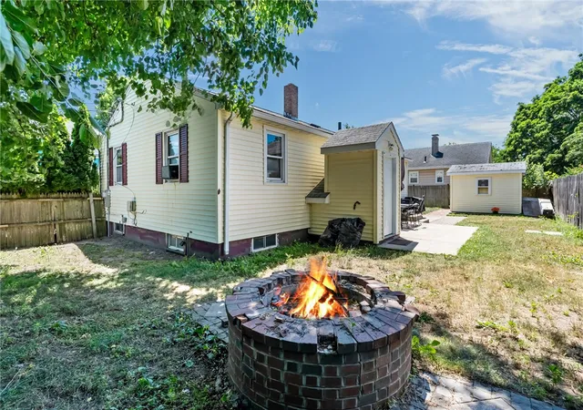 Homes for sale in Cranston, RI | 5 Gail Ave, Cranston, RI 02905 | MLS# 1416188