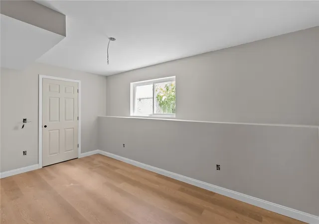35th image of 37 Murray St, Providence, RI 02909 | MLS# 1416192