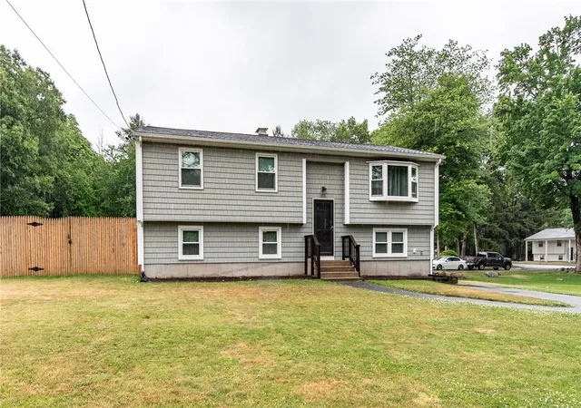 Homes for sale in Coventry, RI | 351 Hill St, Coventry, RI 02816 | MLS# 1415611