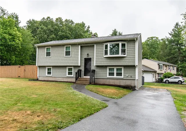Homes for sale in Coventry, RI | 351 Hill St, Coventry, RI 02816 | MLS# 1415611