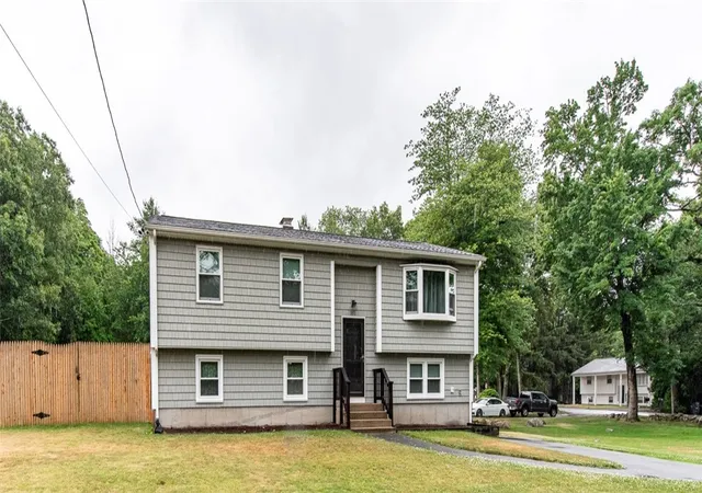 Homes for sale in Coventry, RI | 351 Hill St, Coventry, RI 02816 | MLS# 1415611