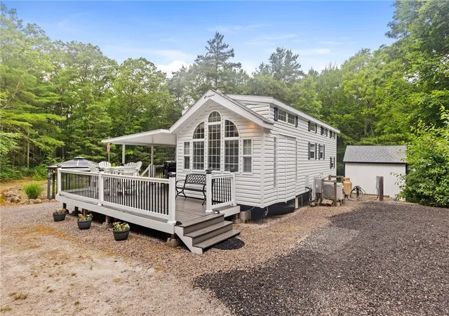 3rd image of 13 Newberry Ln, Hopkinton, RI 02832 | MLS# 1416204