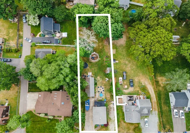 Photo 3 of Single family home for sale at 37 Platt St, Bristol, RI 02809 | MLS# 1415958 | Listing updated on 2026-08-26