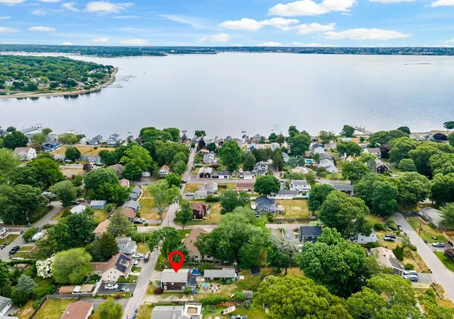 Photo 4 of Single family home for sale at 37 Platt St, Bristol, RI 02809 | MLS# 1415958 | Listing updated on 2026-08-26