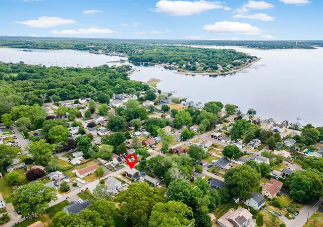 Photo 5 of Single family home for sale at 37 Platt St, Bristol, RI 02809 | MLS# 1415958 | Listing updated on 2026-08-26