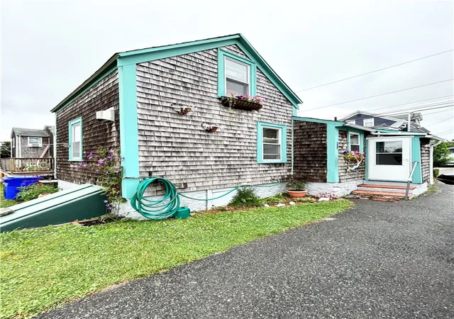 Photo 4 of Sale Pending at 302 State St, Bristol, RI 02809 | MLS# 1416225 | Listing updated on 2026-07-23