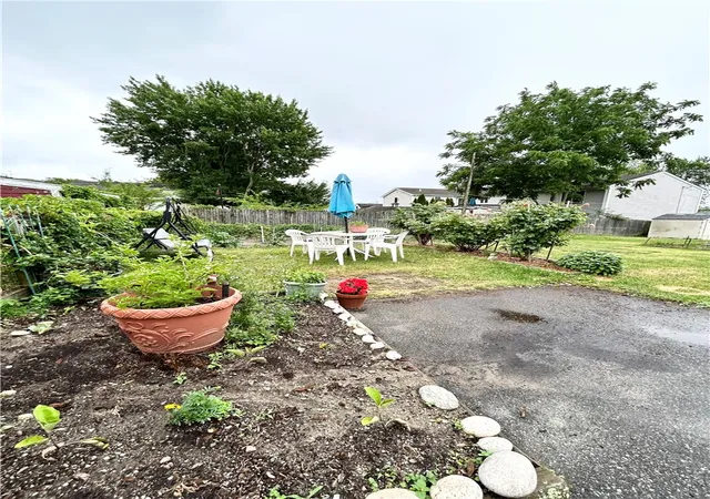 Photo 5 of Sale Pending at 302 State St, Bristol, RI 02809 | MLS# 1416225 | Listing updated on 2026-07-23