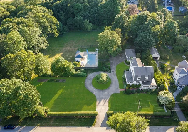 3rd image of 127 Beacon Ave, Warwick, RI 02889 | MLS# 1416005