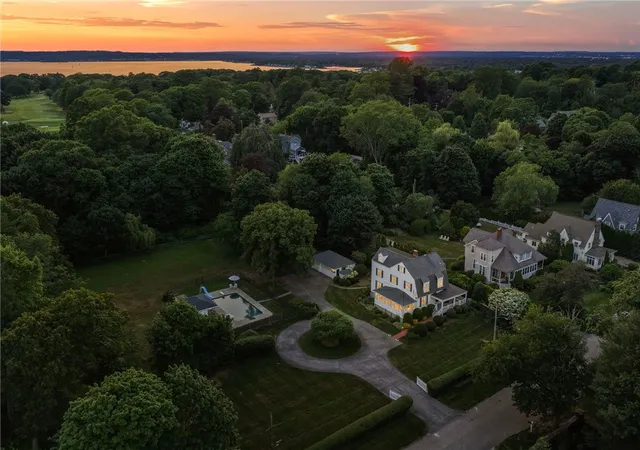 50th image of 127 Beacon Ave, Warwick, RI 02889 | MLS# 1416005