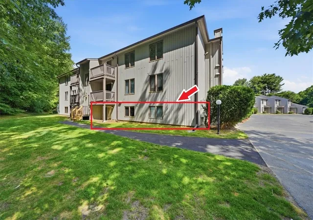Homes for sale in West Warwick, RI | 41 Kristee Cir, West Warwick, RI 02893 | MLS# 1415578