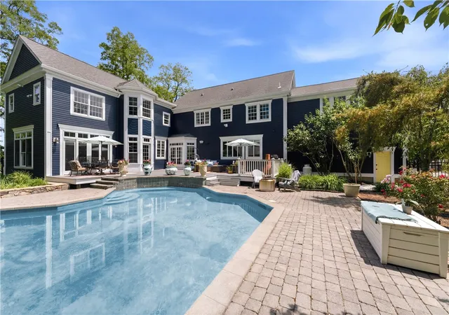 Photo 3 of Single family home for sale at 198 Poppasquash Rd, Bristol, RI 02809 | MLS# 1414838 | Listing updated on 2026-08-23