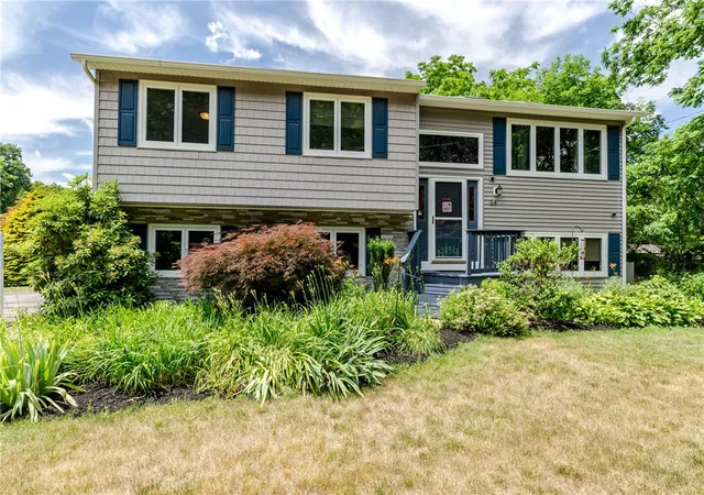 Homes for sale in Coventry, RI | 54 Colvintown Rd, Coventry, RI 02816 | MLS# 1416119