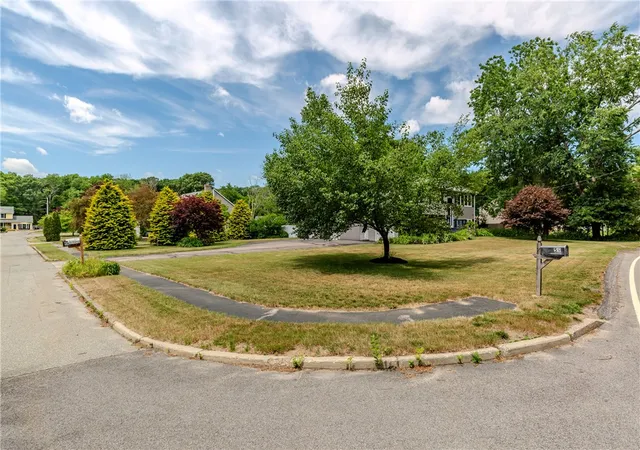 Homes for sale in Coventry, RI | 54 Colvintown Rd, Coventry, RI 02816 | MLS# 1416119