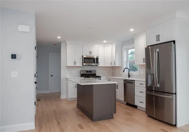 5th image of 30 Recess Ln, Warwick, RI 02889 | MLS# 1416274