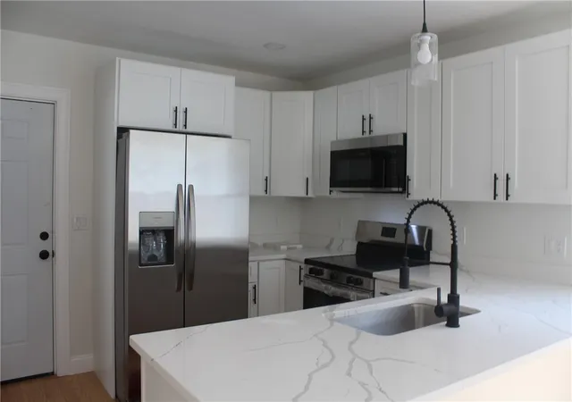 6th image of 41 Gladstone St, Providence, RI 02905 | MLS# 1416295