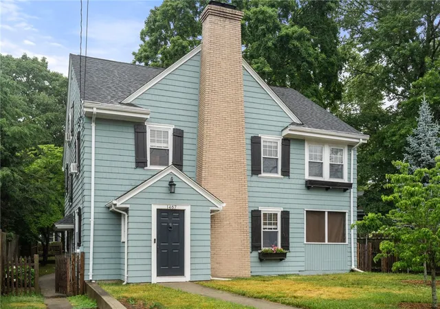 Homes for sale in East Providence, RI | 1467 Pawtucket Ave, East Providence, RI 02916 | MLS# 1415742