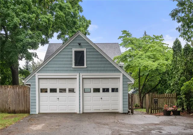Photo 5 of Sale Pending at 1467 Pawtucket Ave, Rumford, RI 02916 | MLS# 1415742 | Listing updated on 2026-08-17