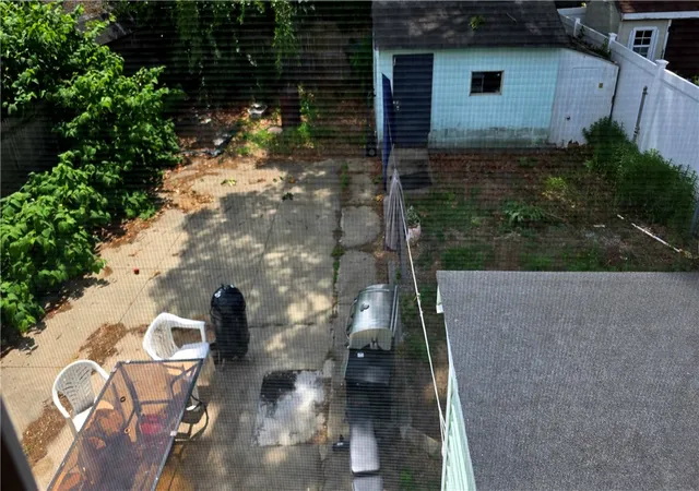 29th image of 18 Glen St, East Providence, RI 02915 | MLS# 1415982