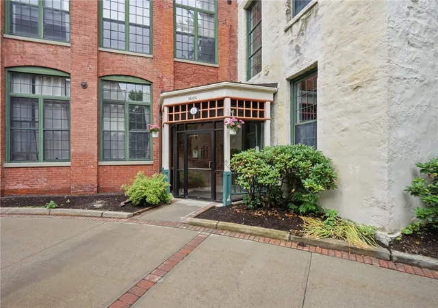 Homes for sale in Smithfield, RI | 15 Higgins St #216, Smithfield, RI 02917 | MLS# 1416294